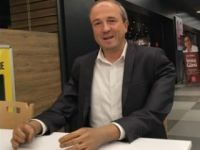 Türkiye'nin ilk engelli belediye başkanı oldu