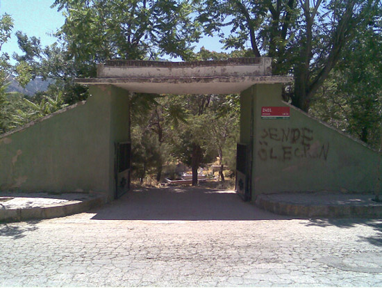 08res2-001.jpg 08res2-001.jpg