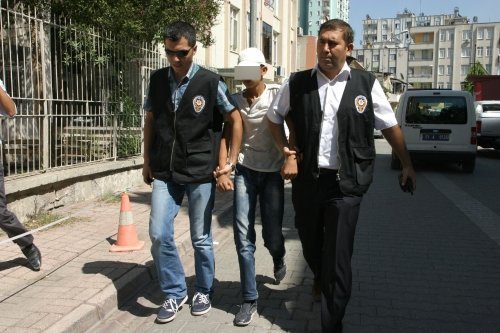 14 Yaşında Kapkaç Yaptı