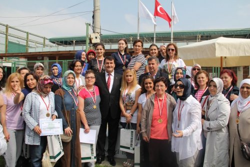 54 Yaşındaki Kadın Yüzme Birincisi Oldu