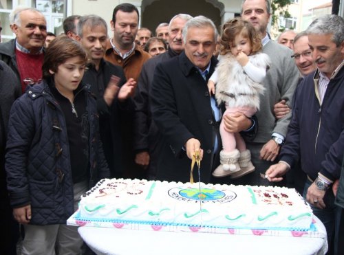 Adaylık Başvurusunu Davul Zurna Eşliğinde Yaptı