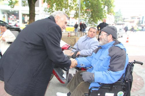 Adaylık Başvurusunu Davul Zurna Eşliğinde Yaptı