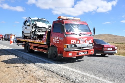 Afyonkarahisar’da Kaza: 3 Ölü, 4 Yaralı