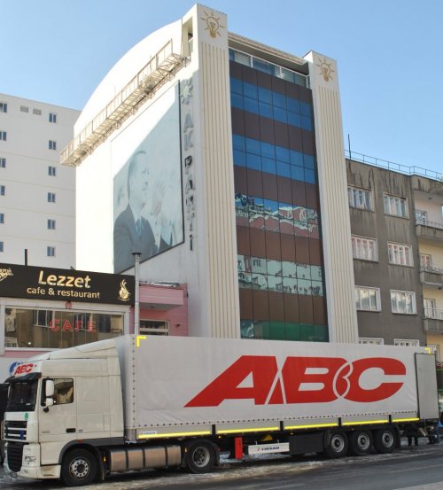 Ak Parti Kayseri Teşkilatından Suriyelilere Yardım