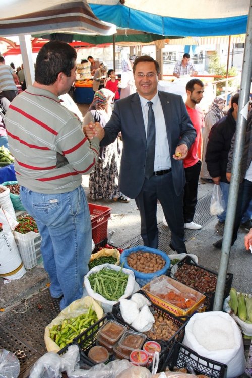 Ak Partili İsmail Sarı, Harıl Harıl Çalışıyor