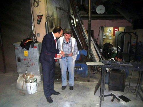 Ak Parti'li Turgut Aydın Esnafının Sorunlarını Dinledi