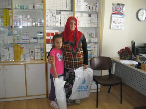 Akyazı Belediyesi İhtiyaç Sahibi Öğrencileri Sevindirdi