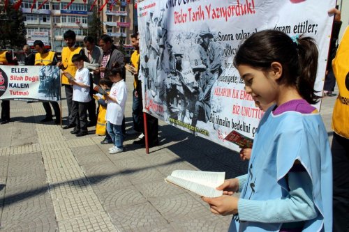 Alperenlerden Kitap Okuma Etkinliği