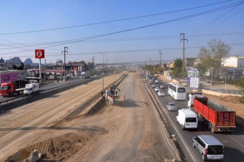 Aşıroğlu Kavşağı'nın Tünel Kısmı Yapılıyor