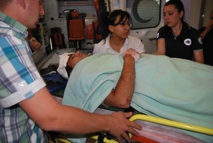 Askeri Araç Kaza Yaptı: 3 Yaralı