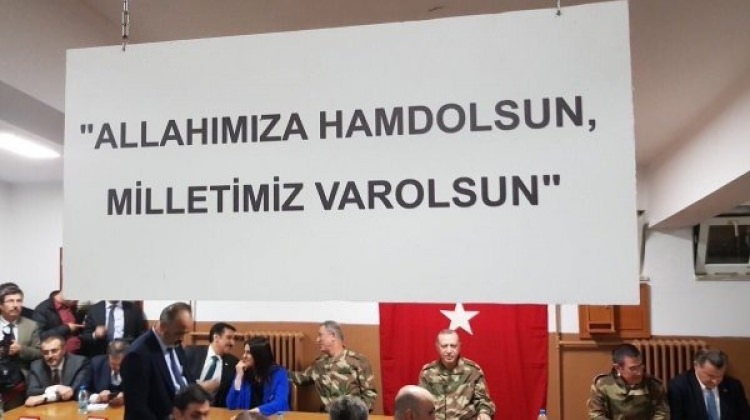 askeri_birliklerde_yemek_duasi_levhalari_yenilendi_1522645196_2096.jpg