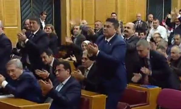 bahceli-nin-o-sozlerini-ayakta-alkisladilar--1907602.jpeg