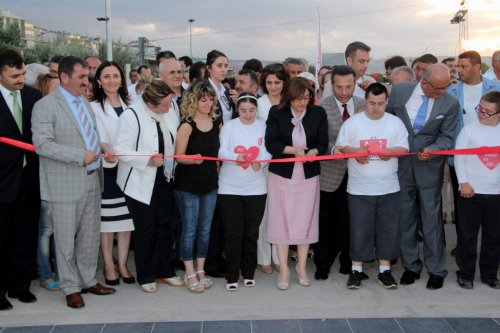 Bakan Şahin, “Mavi Işıklar”ı Açtı