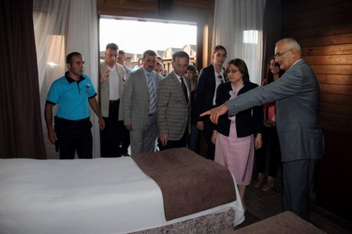 Bakan Şahin, “Mavi Işıklar”ı Açtı