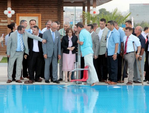 Bakan Şahin, “Mavi Işıklar”ı Açtı