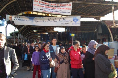 Bandırma Belediyesi Aşure Dağıttı