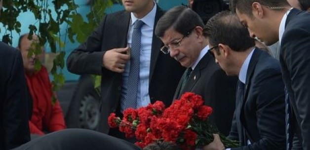 basbakan_katliamin_yasandigi_yeri_inceledi_1444719834_5491.jpg basbakan_katliamin_yasandigi_yeri_inceledi_1444719834_5491.jpg