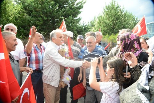 Başkan Karabağ'a Kars'ta Coşkulu Karşılama