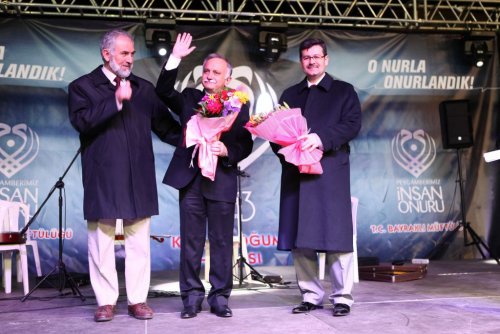 Bayraklı'da Kur'an Gecesi