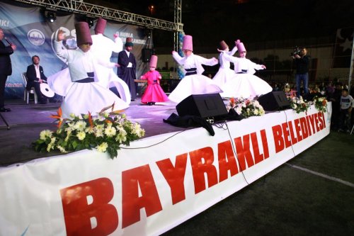 Bayraklı'da Kur'an Gecesi