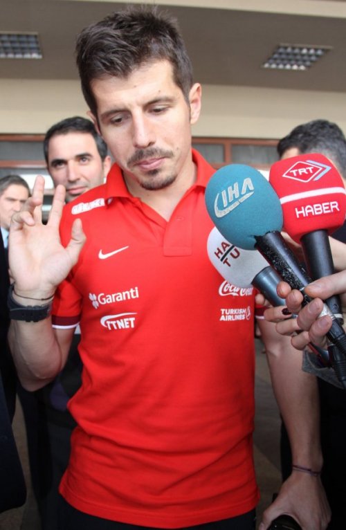 Belözoğlu, Milli Forma İle İzmir Adliyesinde