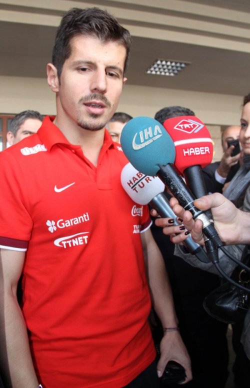 Belözoğlu, Milli Forma İle İzmir Adliyesinde