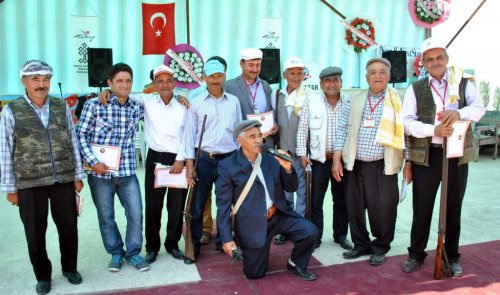 Binlerce Yörük Karaçakal Yaylasına Akın Etti