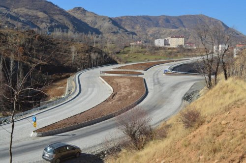 Bitlis-Mutki Kara Yolu Tamamlanarak Trafiğe Açıldı