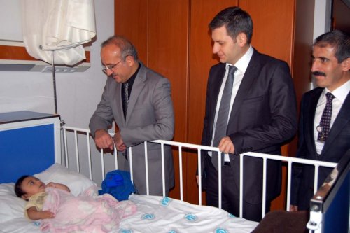 Bitlis Valisi Veysel Yurdakul’dan Hastalara Ziyaret