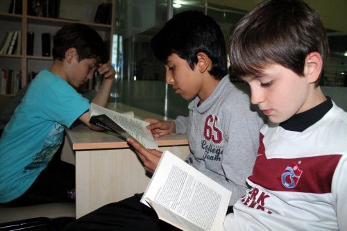 Bu Boks Kulübü Başka