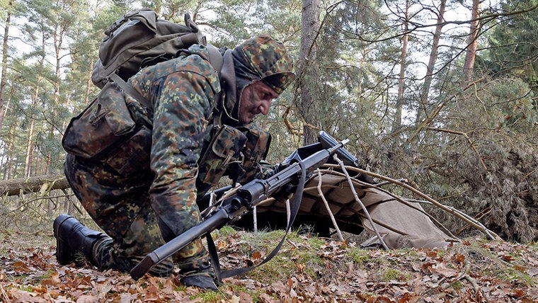 bundeswehr1428_v-vierspaltig.jpg