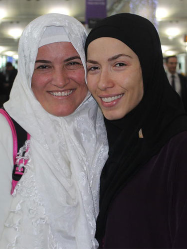 burcu-gunes-tesettur.jpg