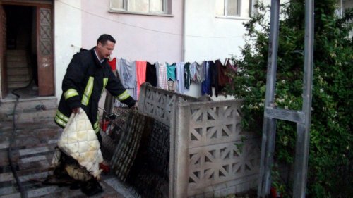 Çakmakla Oynayan Çocuklar Evi Yaktı