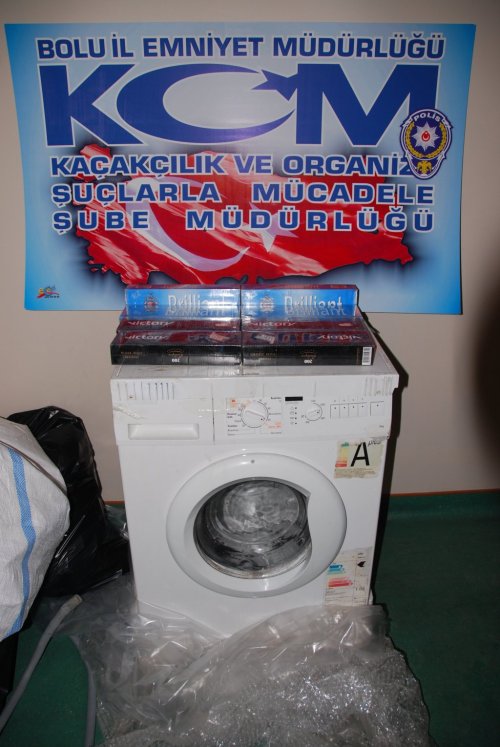 Çamaşır Makinesinin İçinden Kaçak Sigara Çıktı