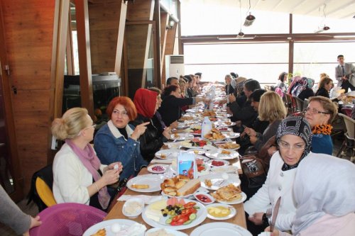 Çerçi Ak Partili Kadınlarla Buluştu