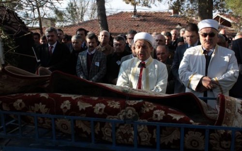 CHP’li Adnan Keskin’in Babası Toprağa Verildi