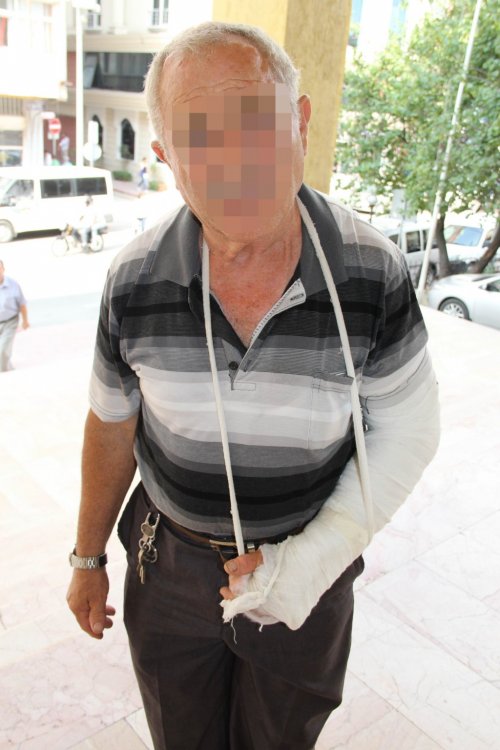 Çocuklarının Saldırısına Uğradı