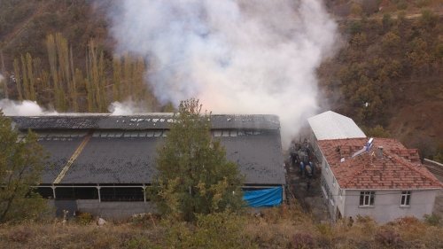 Çorum'da 144 İneğin Bulunduğu Mandıra Yandı