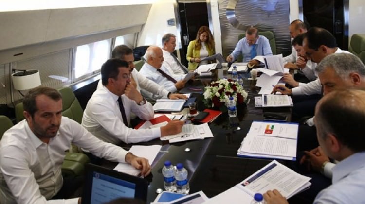 cumhurbaskani_erdoganin_ucaginda_surpriz_isim_1493615221_4975.jpg