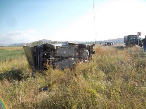 Demirözü’nde Trafik Kazası: 4 Yaralı
