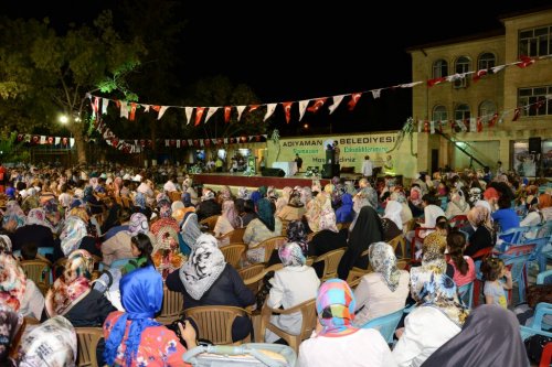 Demokrasi Parkı’nda Namaz Konulu Konferans