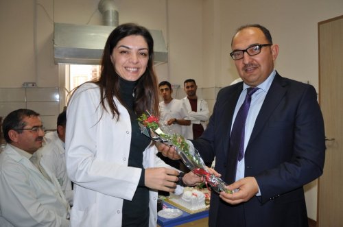 Derman Diş Hekimlerini Unutmadı