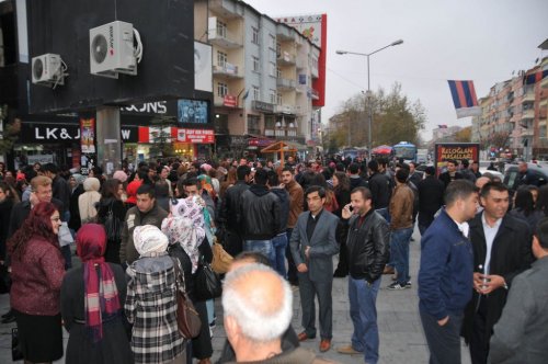 Dev Kumbara İle Kitap Ve Oyuncak Toplanıyor