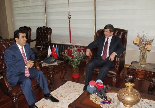 Dışişleri Bakanı Davutoğlu Mersin'de