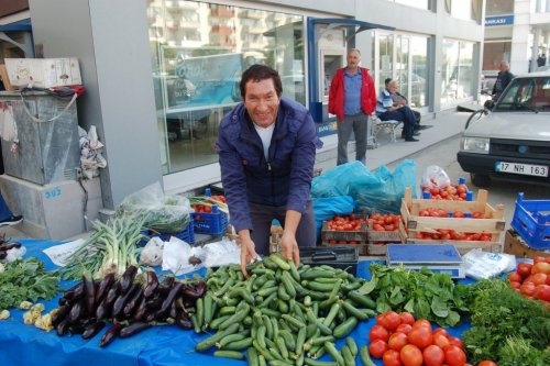 Domates Ve Salatalık Yüzde Yüz Zamlandı