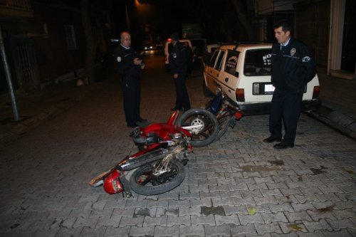 Dondurucu Soğukta Polislere Hırsız Eziyeti