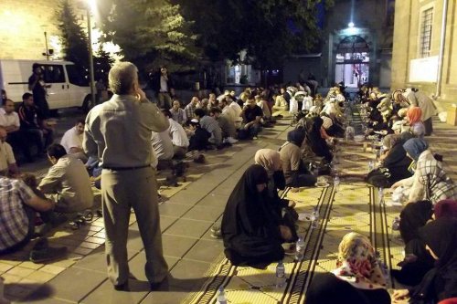 Dualar, Arakan Ve Doğu Türkistan’a Gitti