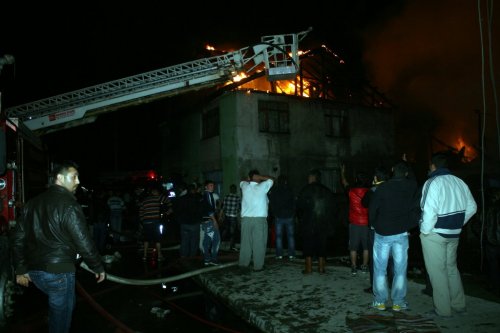 Düzce 5 Ev Yandı