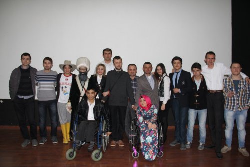 ‘Engelsiz Engelli’ Sahnelendi