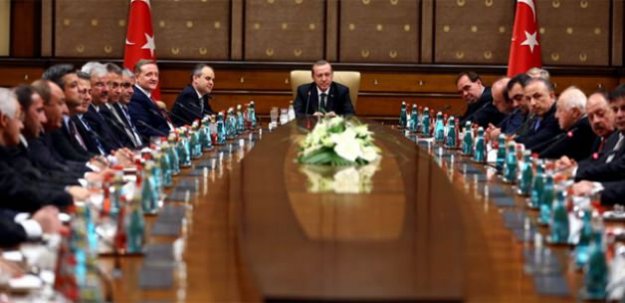 erdogan_turk_futbolunu_kabul_etti_1415985029_9258.jpg